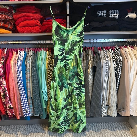 SHEIN Dresses & Skirts - SHEIN green leaf print adjustable strap satiny maxi dress size XS